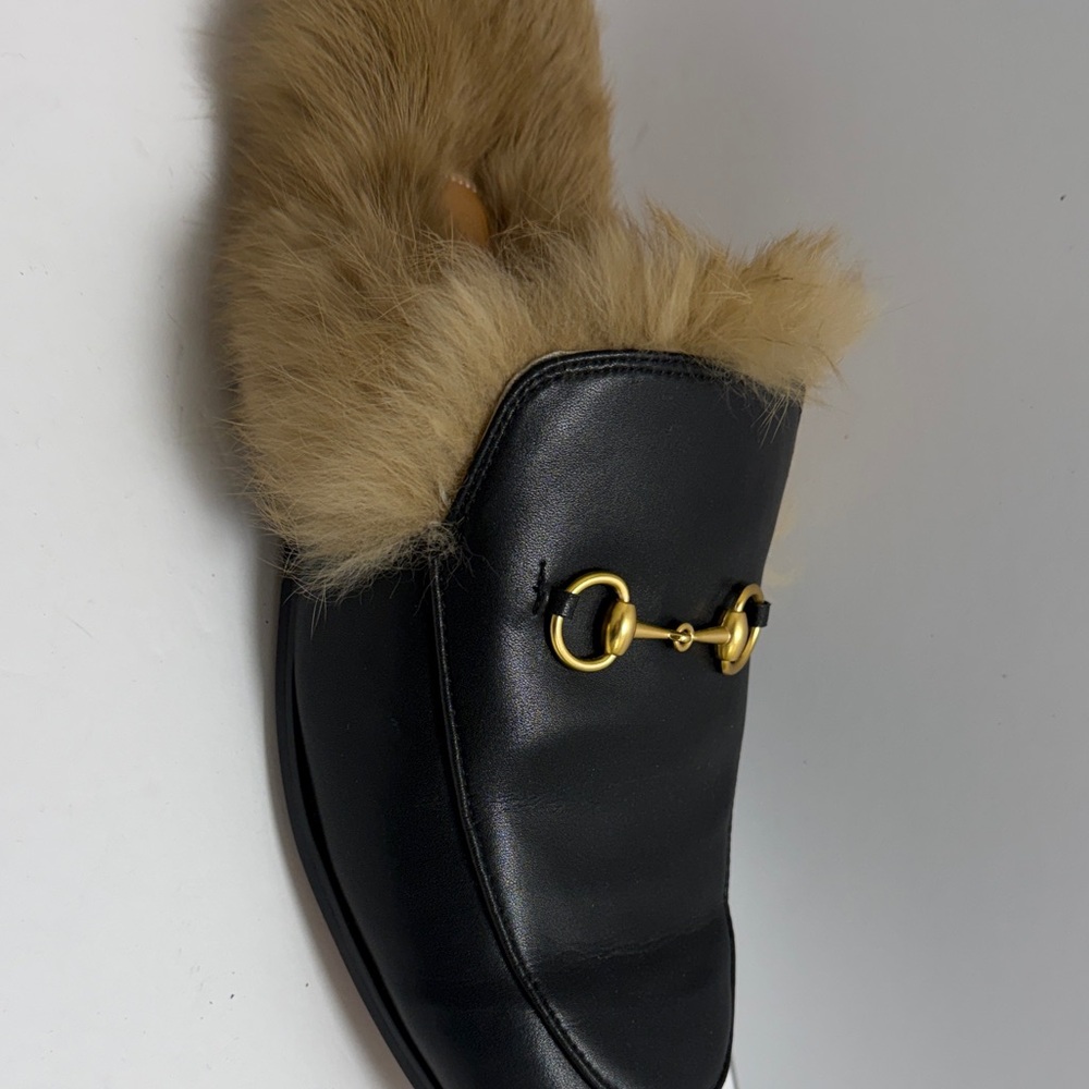 Gucci Black Mules with Gold Horsebit and Fur - Picture 5 of 8